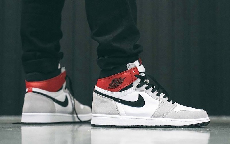 Air Jordan 1 High OG Light Smoke Grey | 555088-126 | Grailify